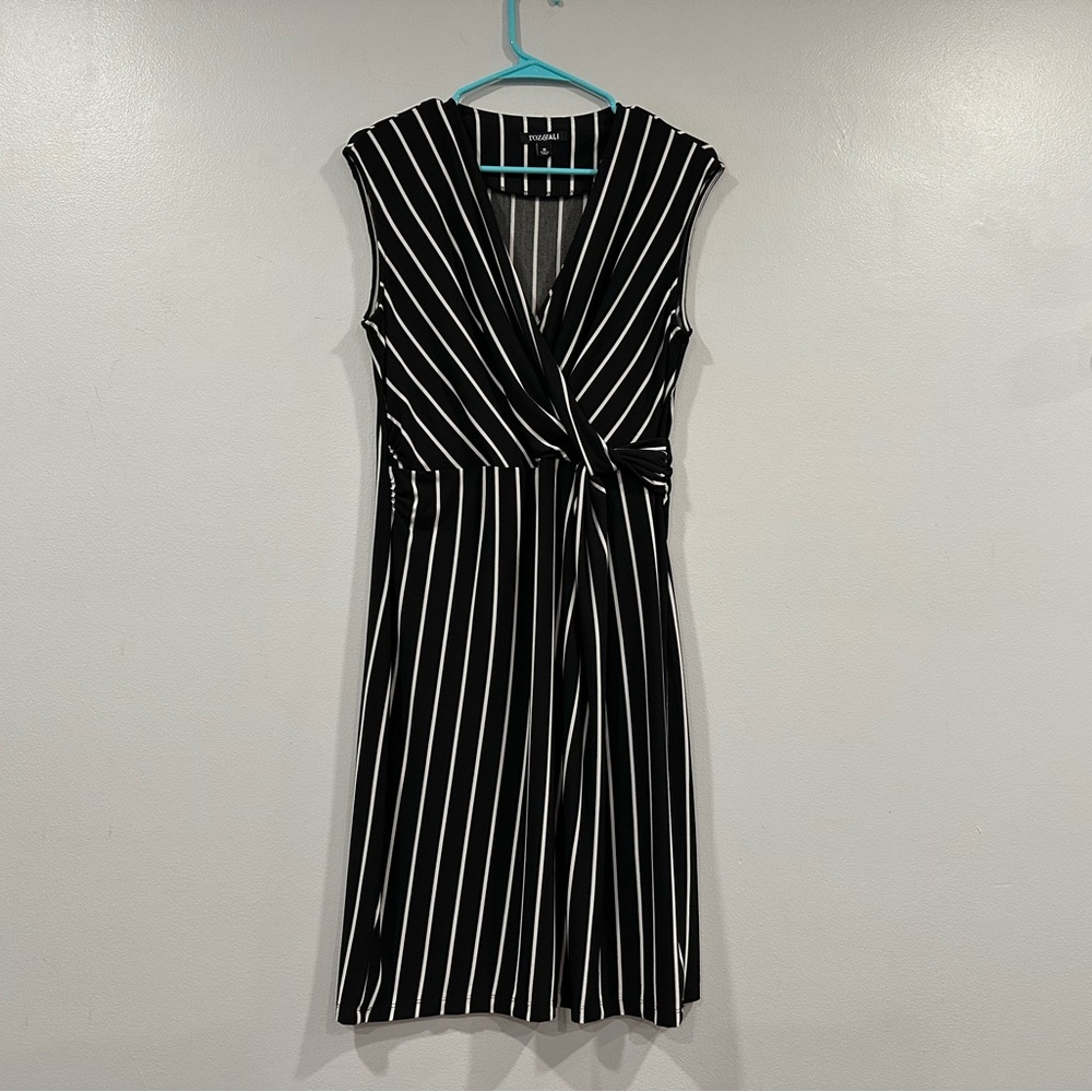 Roz & Ali Black White Striped Short Cap Sleeve Dress Medium M